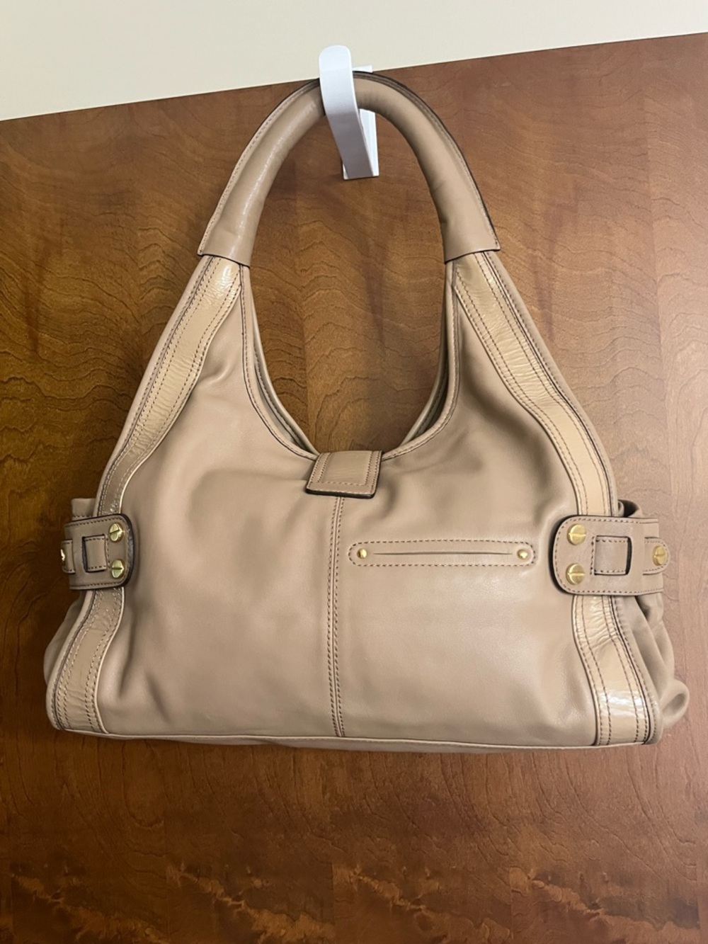B. MAKOWSKY LiKE NEW Genuine Vachetta Leather Slouchy Shoulder Bag In Tan Color - Picture 2 of 14